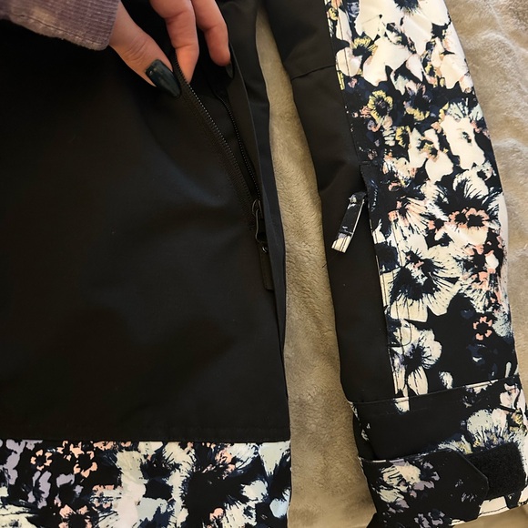 Roxy Women's Hawaiian Shelter Snowboard Jacket Size XS - Picture 4 of 13